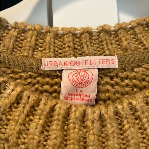 UO Oversized Balloon Crew Neck Sweater - Picture 5 of 5